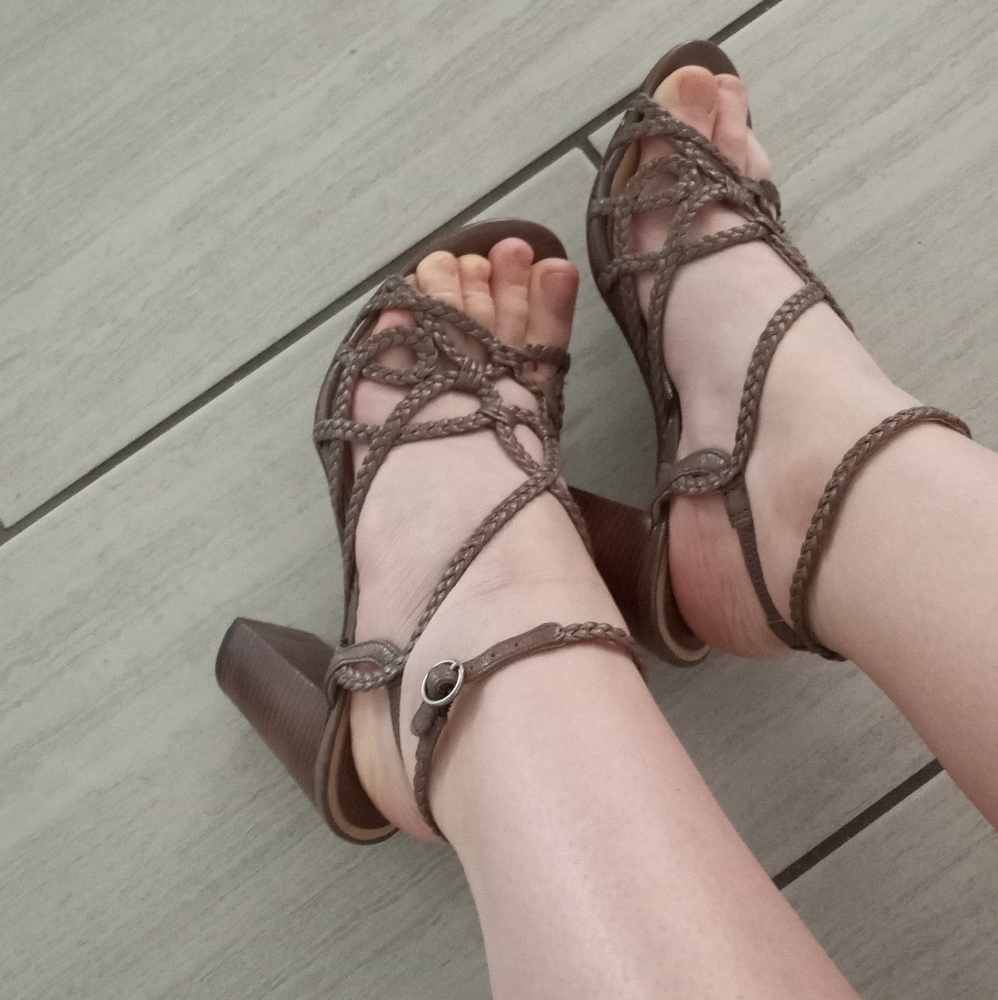 FRYE leather sandals